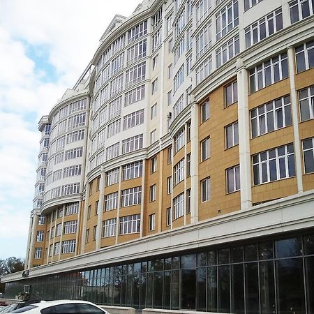 Modern Double Bedroom Apartment In Arkadia Одеса Екстериор снимка